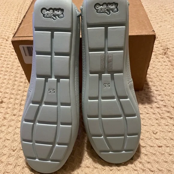 Coach Flats - Baby Blue Sz 5.5 - Picture 3 of 3